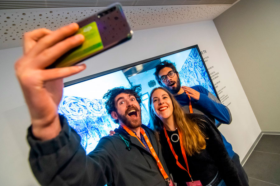 Selfie TV